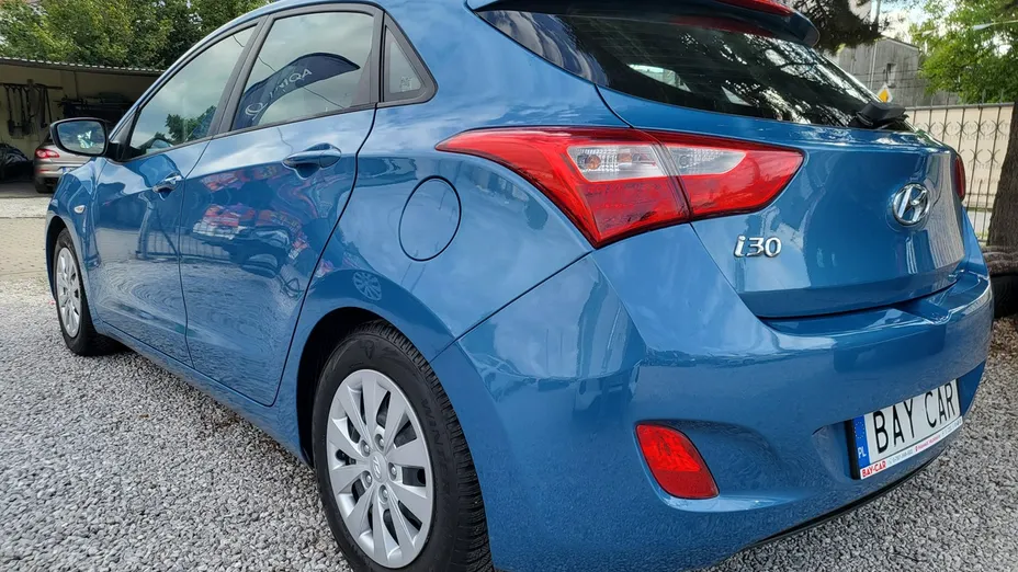 HYUNDAI i30 -