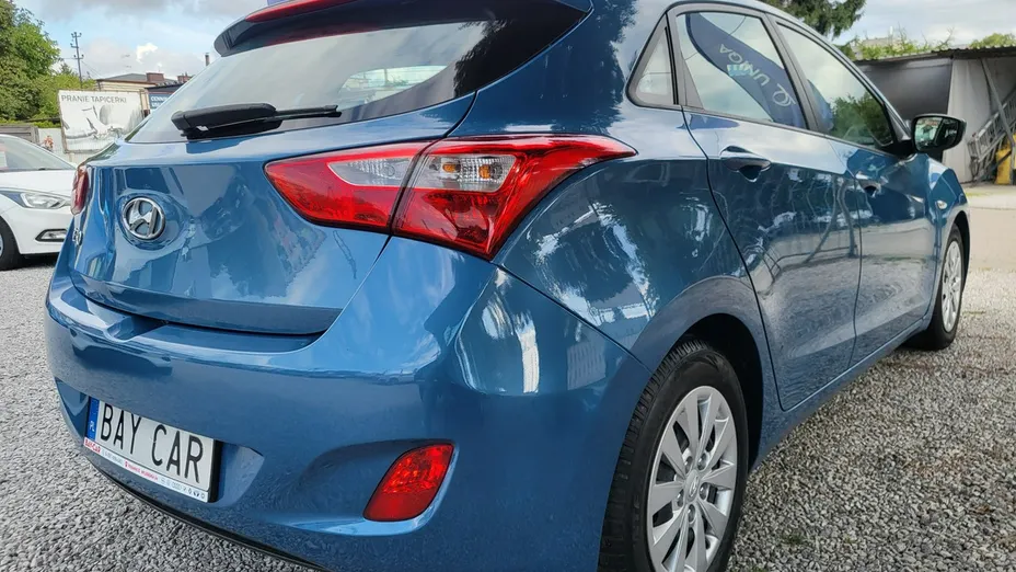 HYUNDAI i30 -