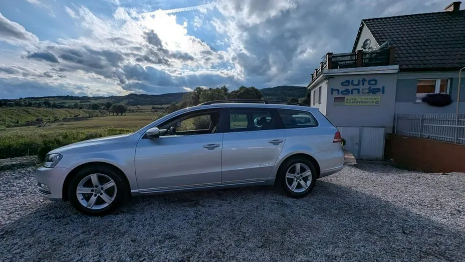 VOLKSWAGEN Passat -