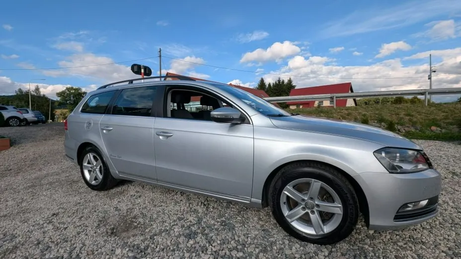 VOLKSWAGEN Passat -