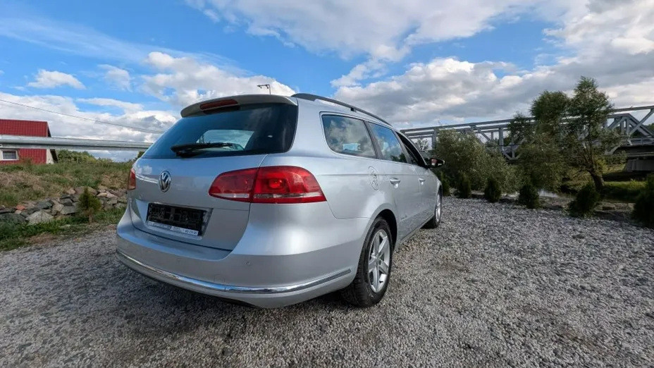 VOLKSWAGEN Passat -