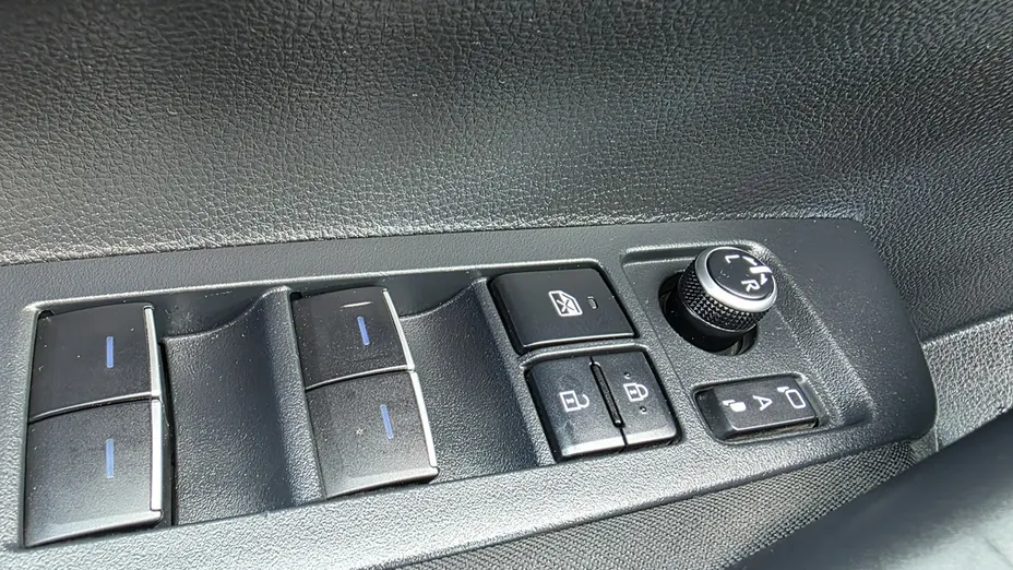 TOYOTA Corolla -
