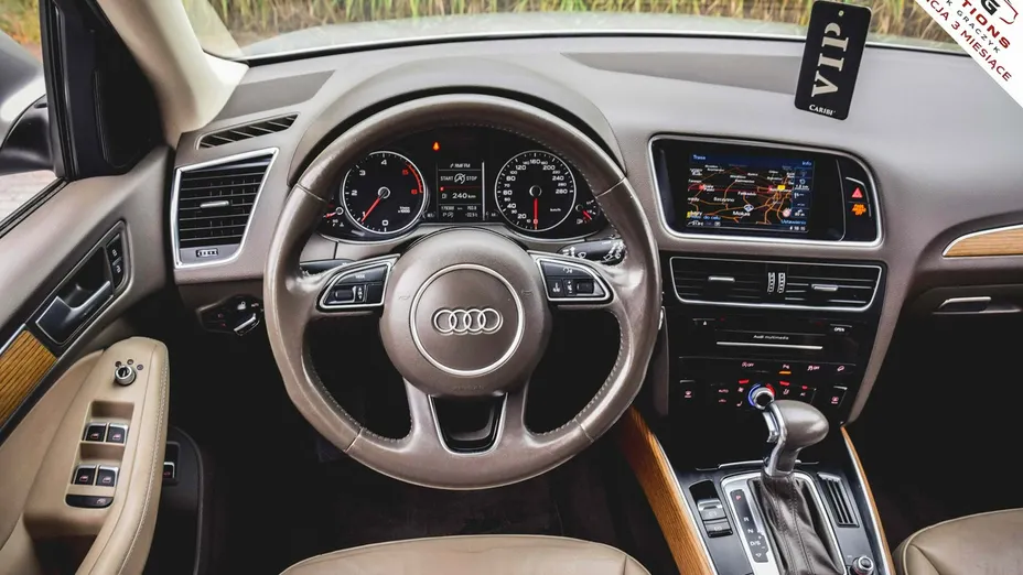 AUDI Q5 -