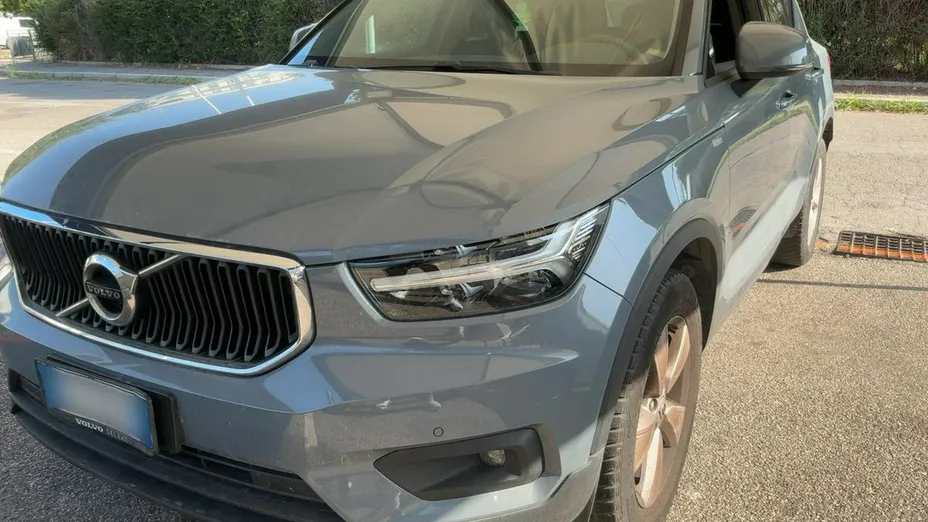 VOLVO XC40 -