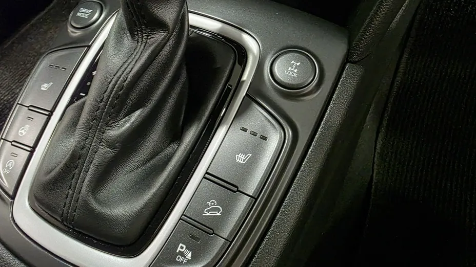 HYUNDAI Kona -