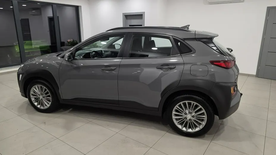 HYUNDAI Kona -