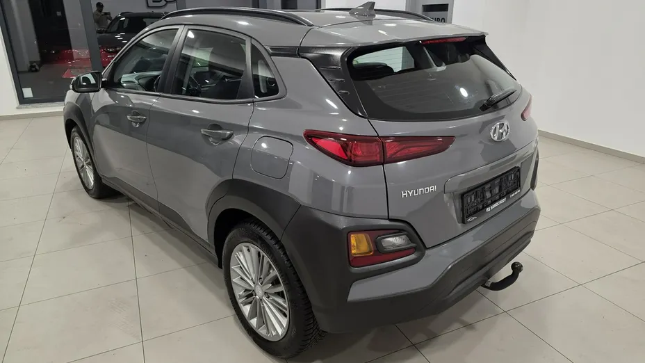 HYUNDAI Kona -
