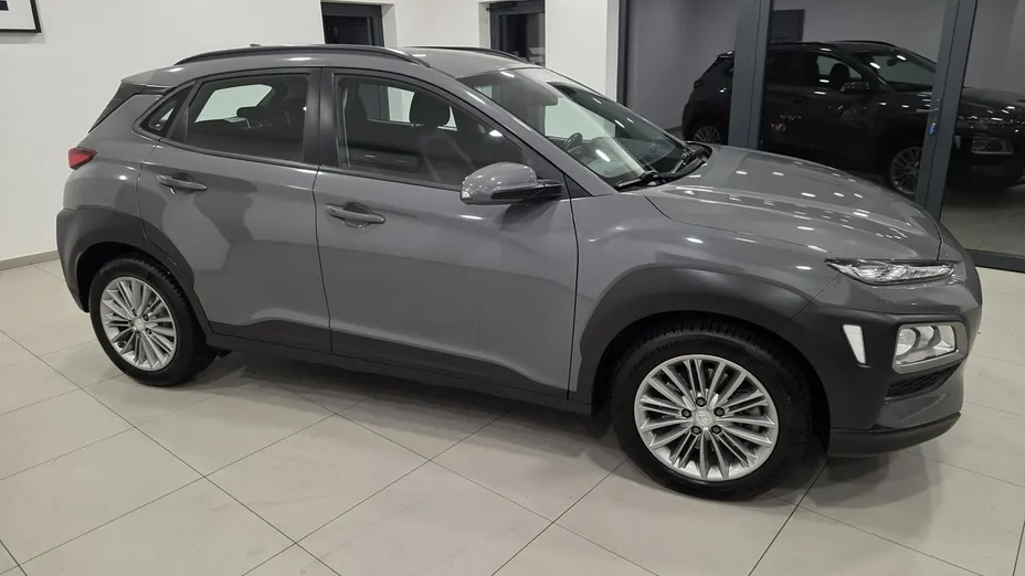 HYUNDAI Kona -
