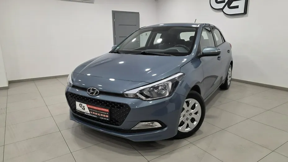 HYUNDAI i20 -