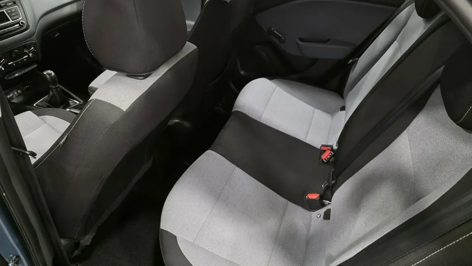 HYUNDAI i20 -