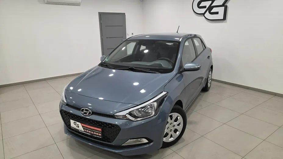 HYUNDAI i20 -