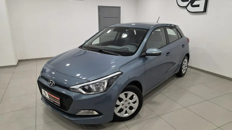 HYUNDAI i20 -