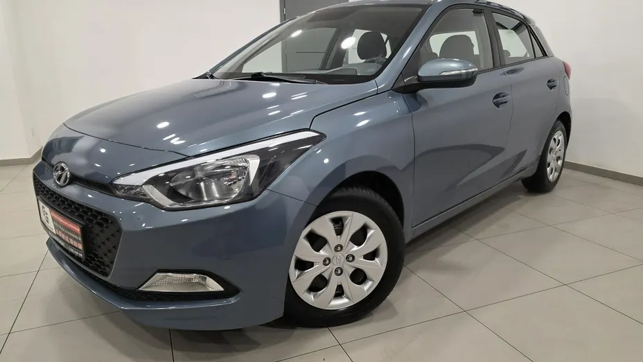 HYUNDAI i20 -