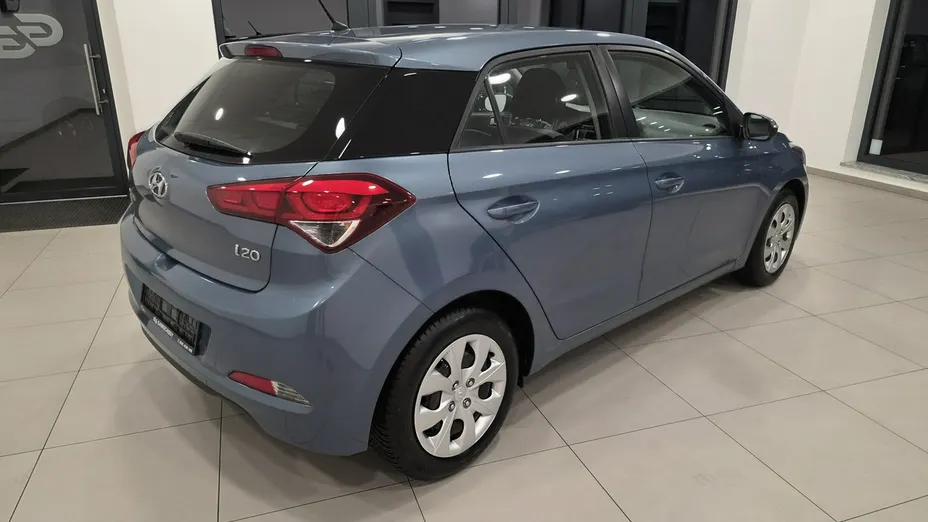 HYUNDAI i20 -