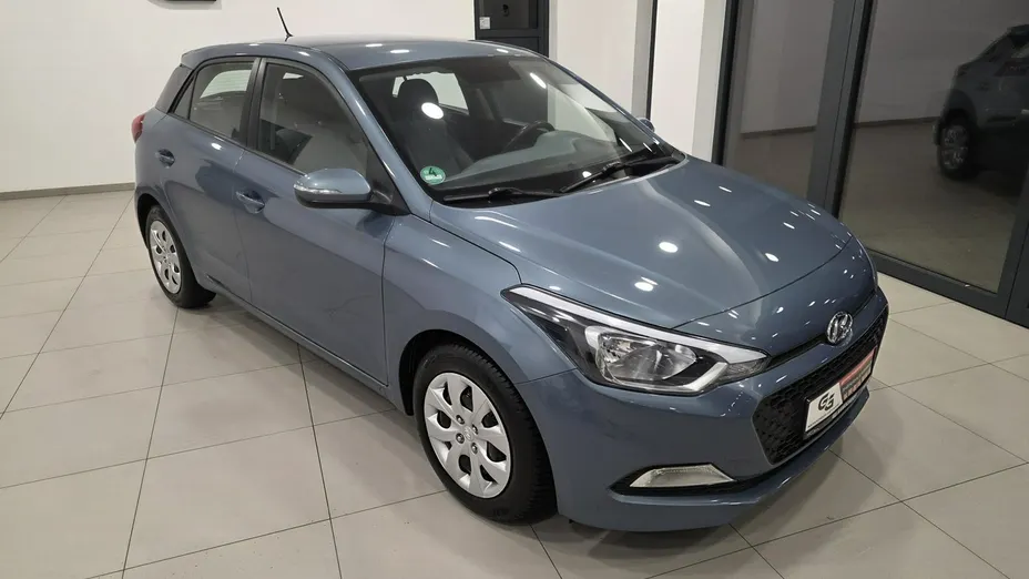 HYUNDAI i20 -
