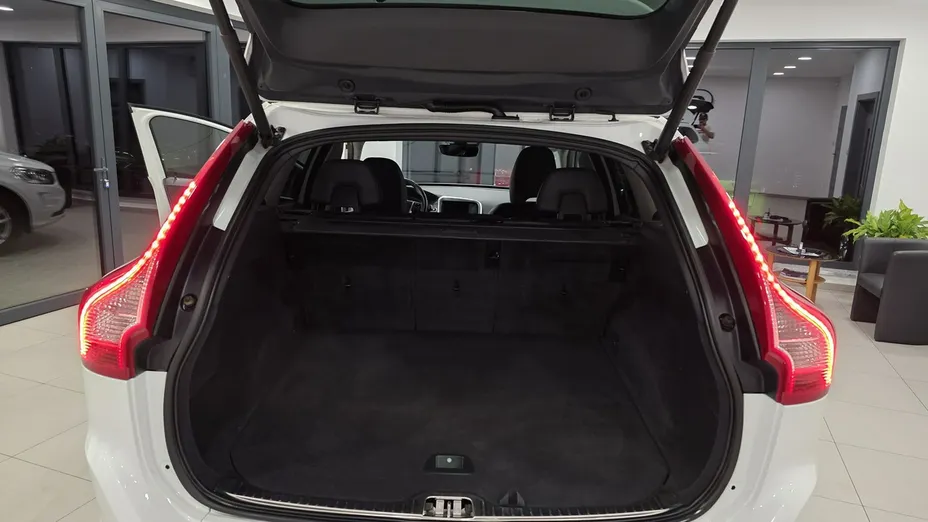 VOLVO XC60 -