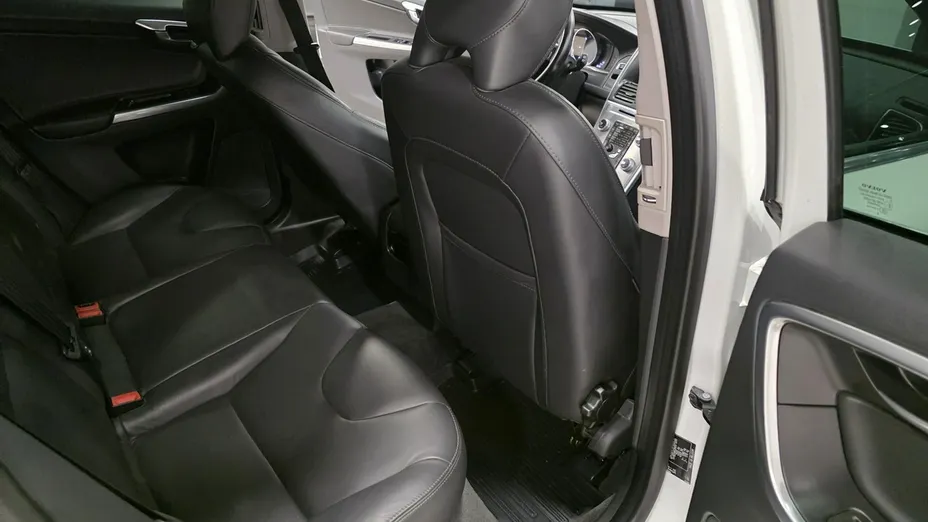 VOLVO XC60 -