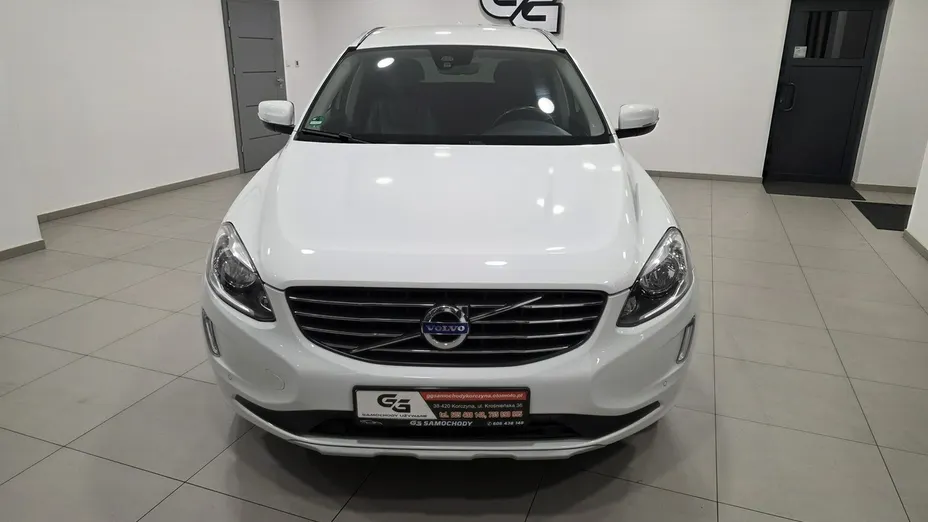 VOLVO XC60 -