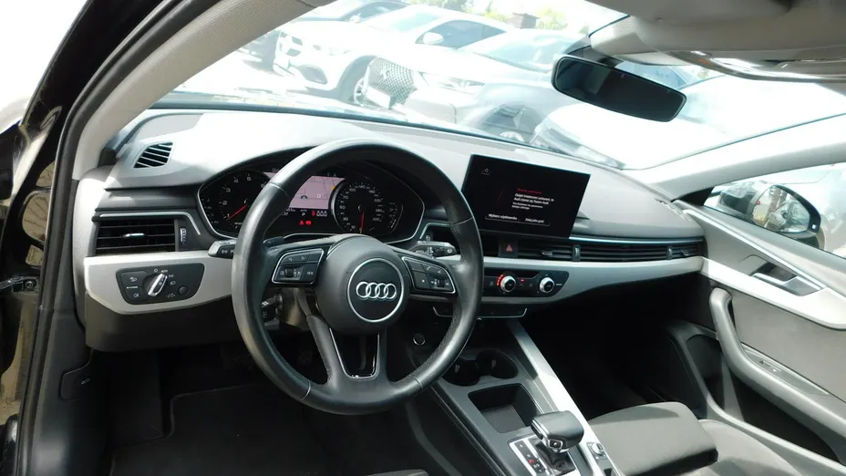 AUDI A4 -