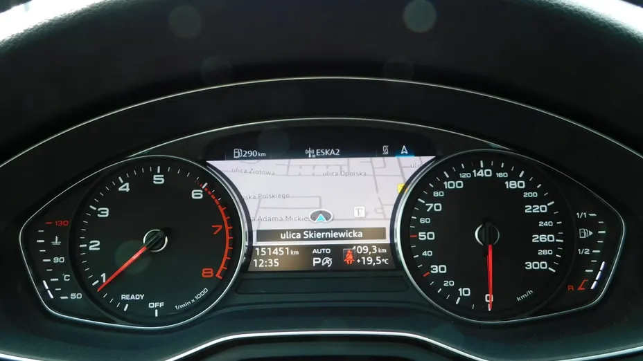 AUDI A4 -