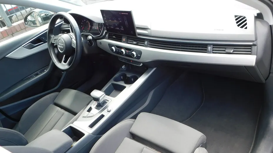 AUDI A4 -
