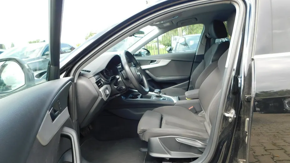 AUDI A4 -