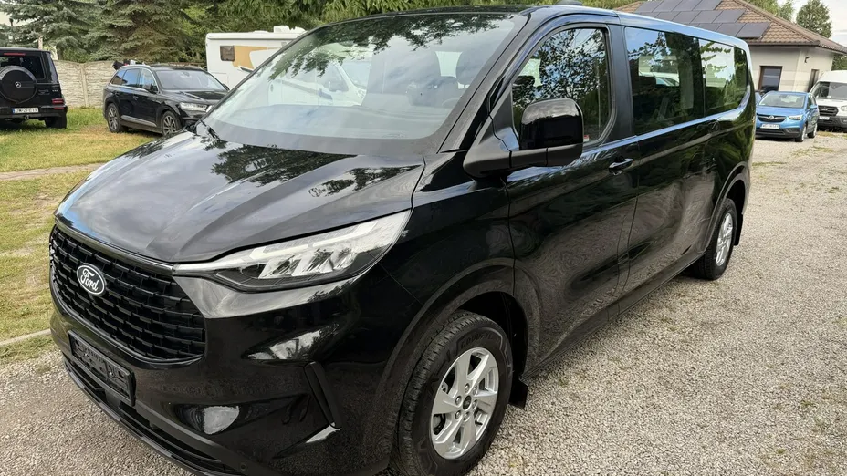 FORD Tourneo Custom -