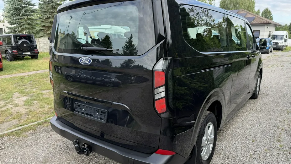 FORD Tourneo Custom -