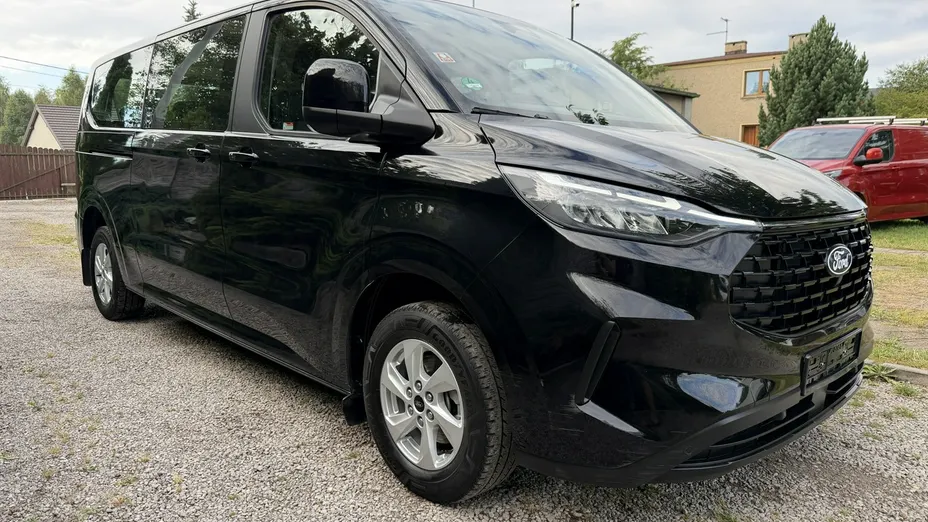 FORD Tourneo Custom -