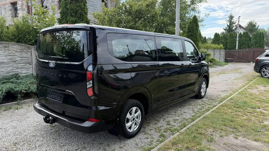FORD Tourneo Custom -