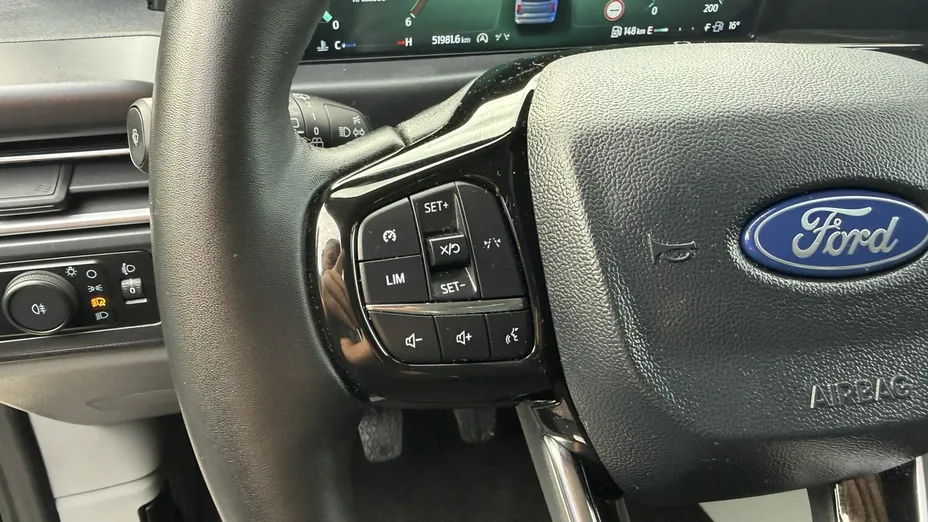 FORD Tourneo Custom -
