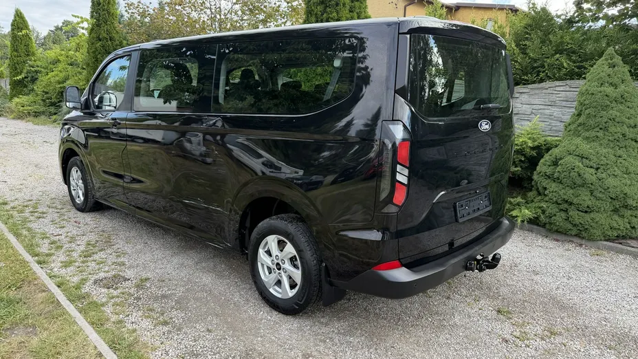 FORD Tourneo Custom -