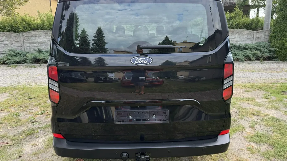 FORD Tourneo Custom -