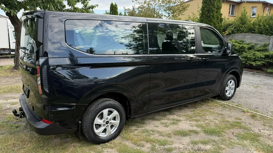 FORD Tourneo Custom -