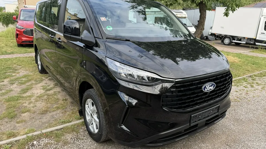 FORD Tourneo Custom -