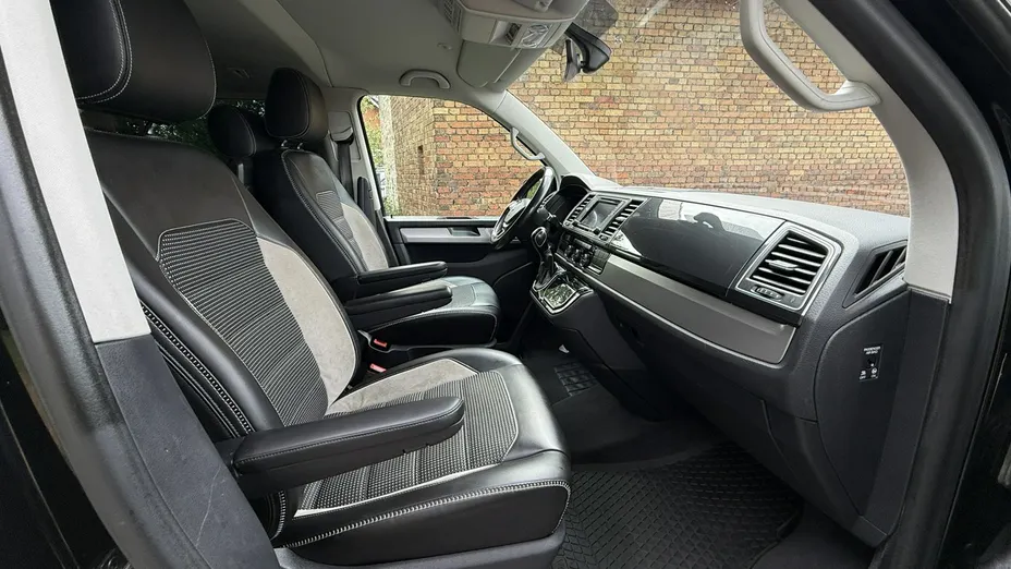 VOLKSWAGEN Multivan -