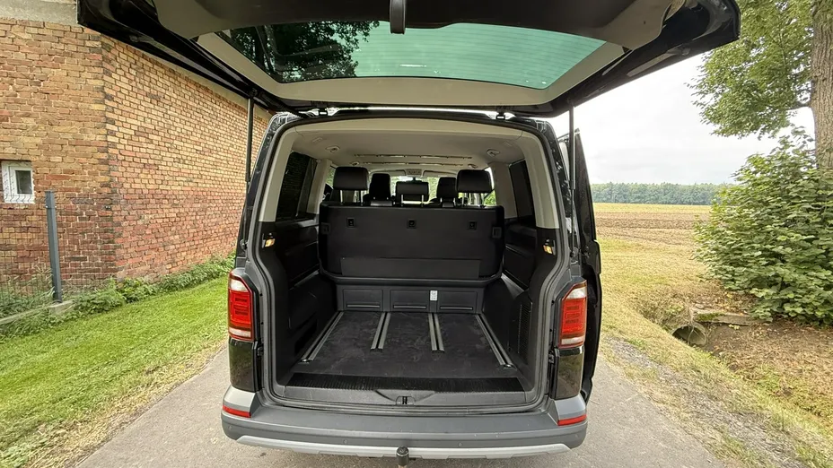 VOLKSWAGEN Multivan -