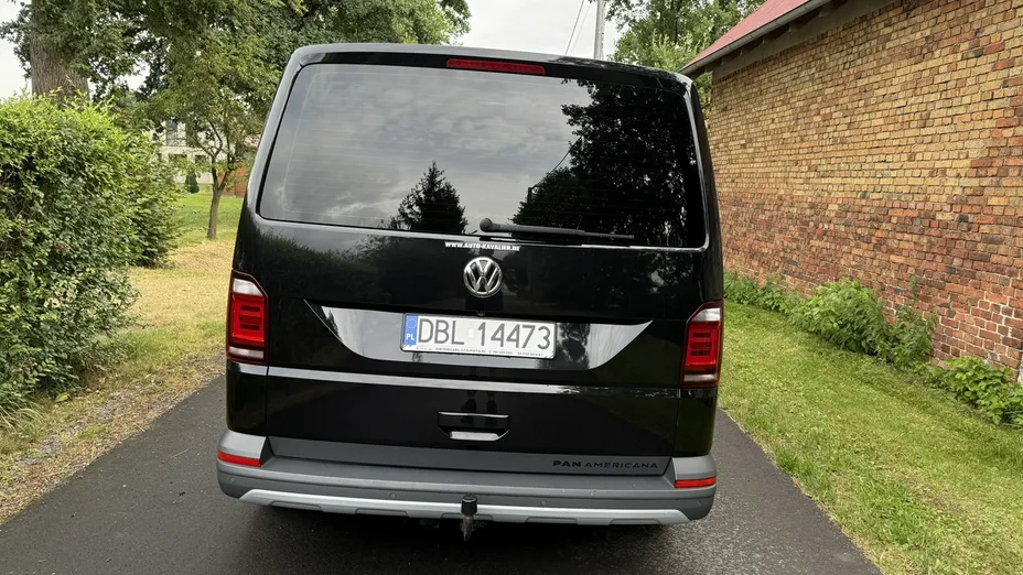 VOLKSWAGEN Multivan -