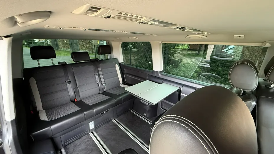 VOLKSWAGEN Multivan -