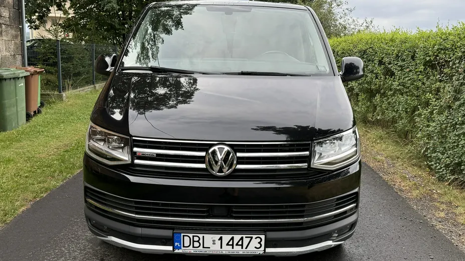 VOLKSWAGEN Multivan -
