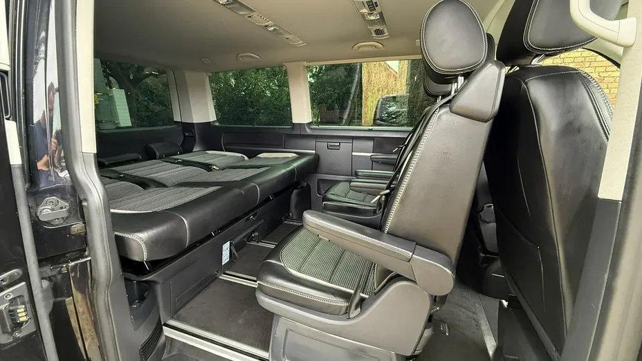 VOLKSWAGEN Multivan -