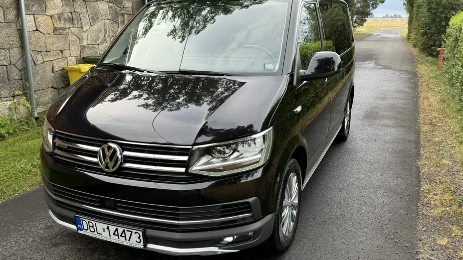VOLKSWAGEN Multivan -