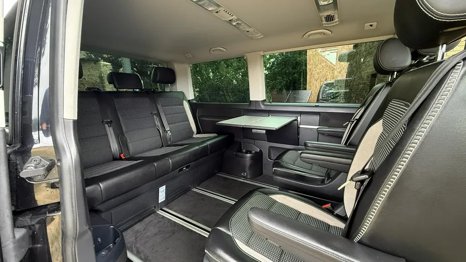 VOLKSWAGEN Multivan -