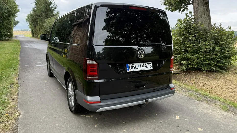 VOLKSWAGEN Multivan -