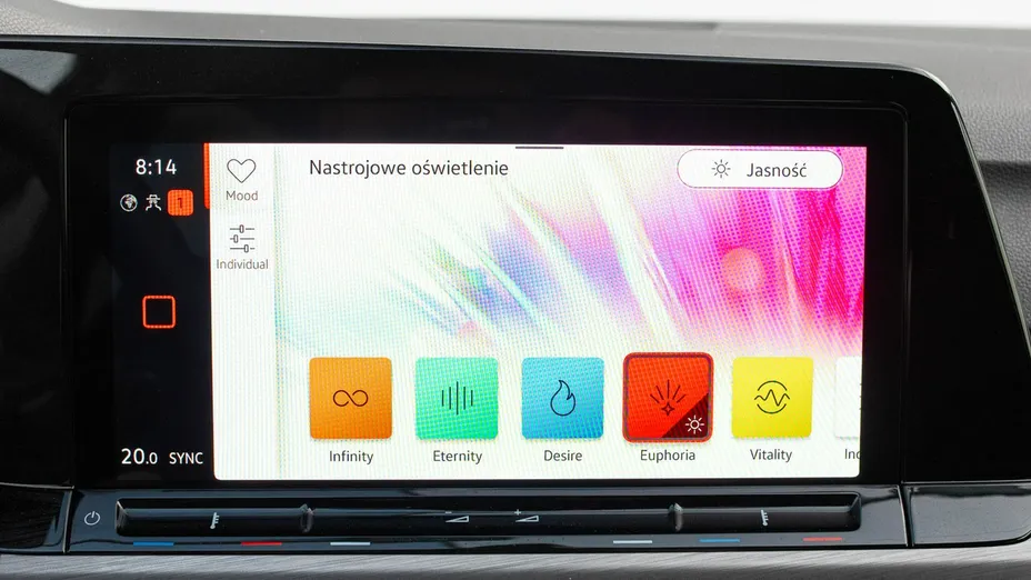 VOLKSWAGEN Golf -