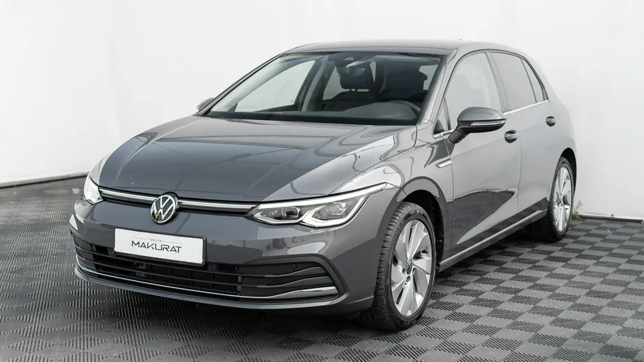 VOLKSWAGEN Golf -