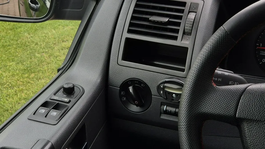 VOLKSWAGEN Multivan -