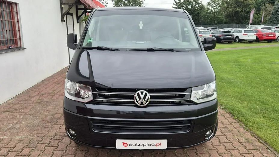 VOLKSWAGEN Multivan -