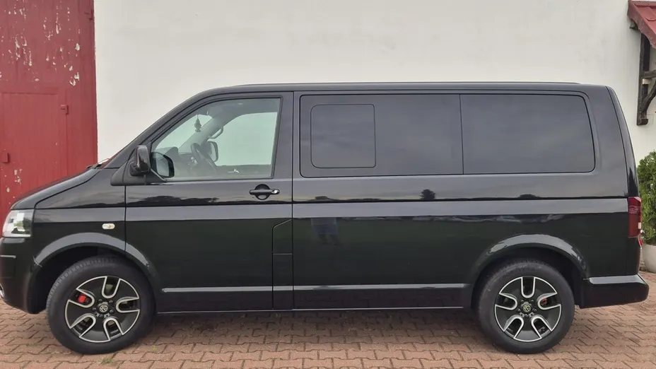 VOLKSWAGEN Multivan -