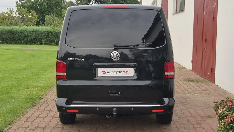 VOLKSWAGEN Multivan -